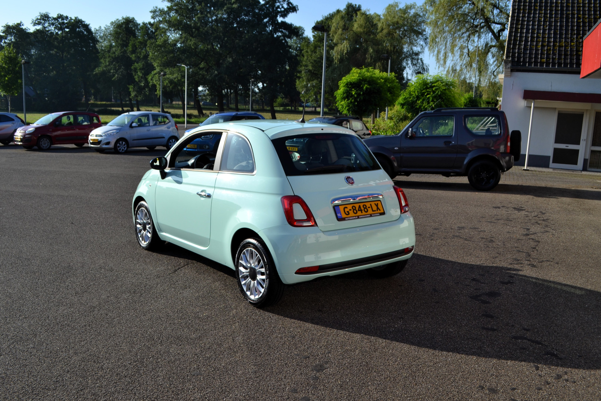 39638446-2.jpg
