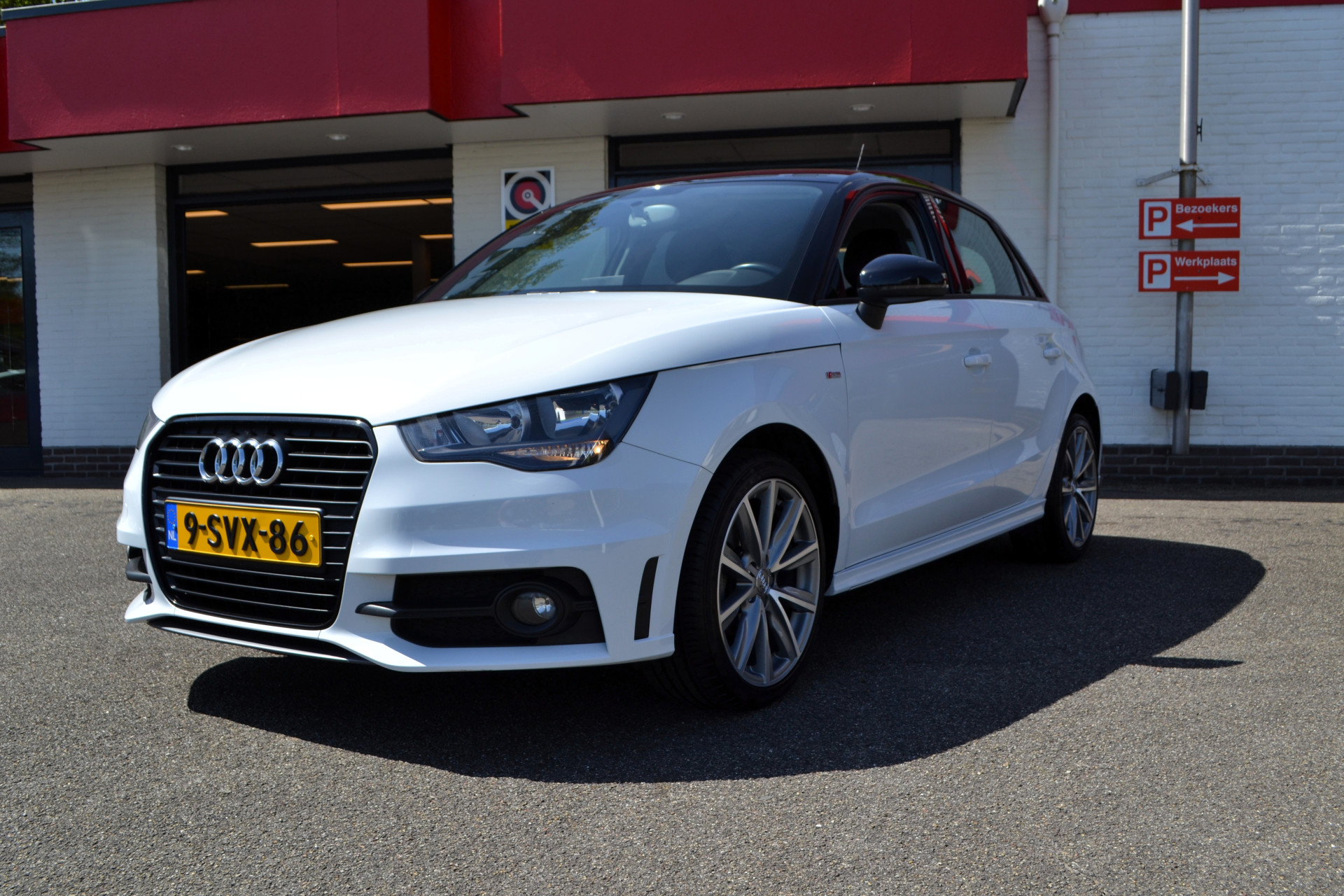 41094530-17.jpg