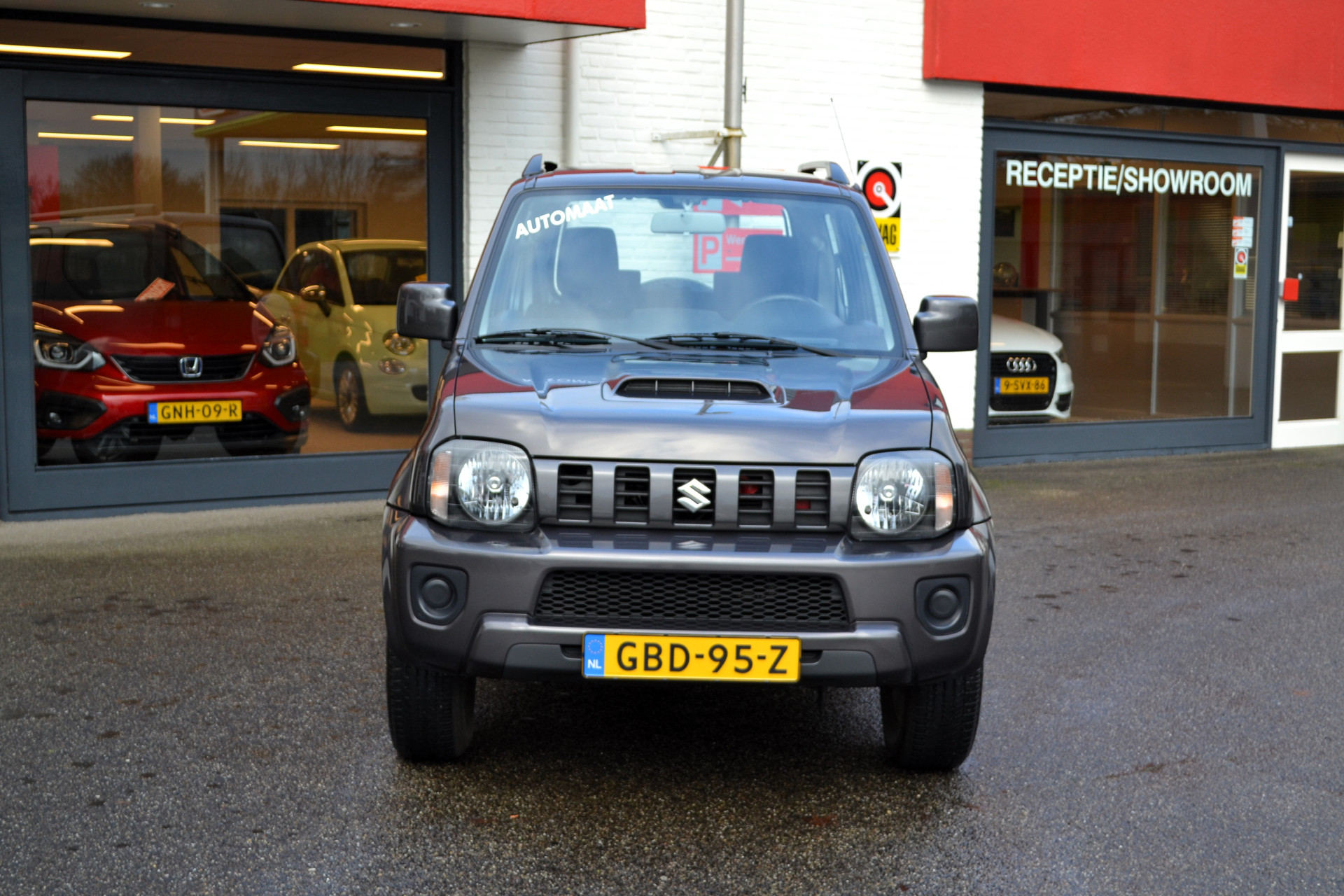 42499133-10.jpg