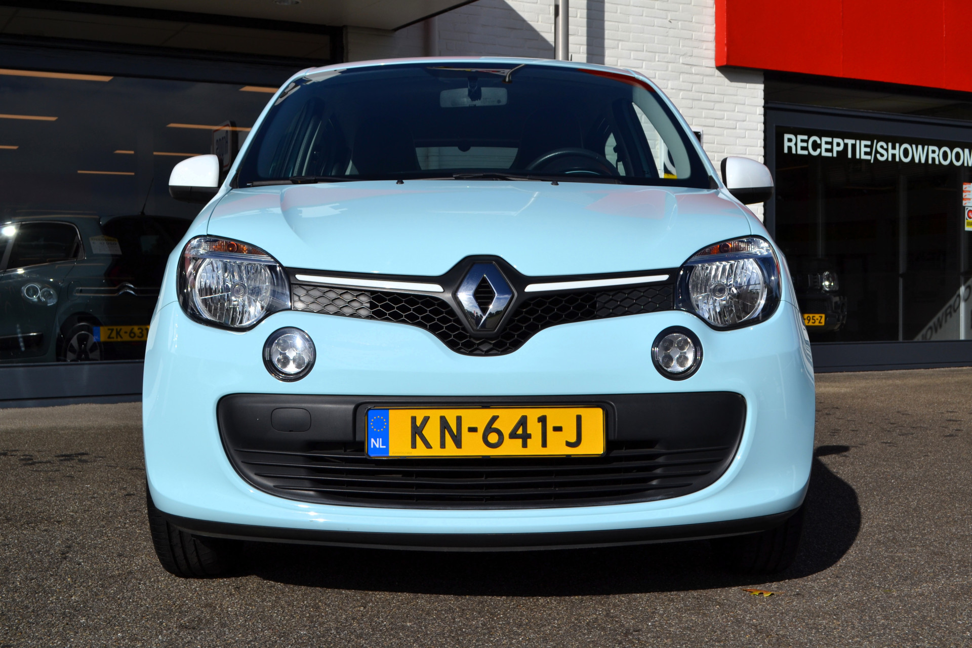 47781445-20.jpg